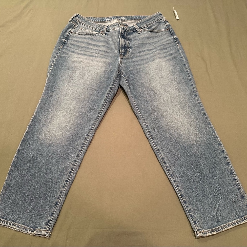 Old Navy Women’s Relaxed Fit Denim Jeans - Light Blue